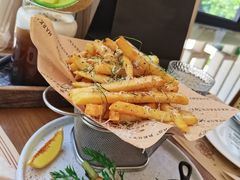 -Mark&Mars Restaurant