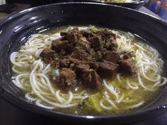 -花溪巷牛肉粉(泉城路店)