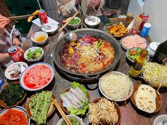 -四小区火锅·巷子里的重庆火锅(花照壁店)