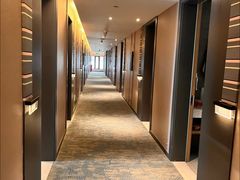 -广州南站万科中心亚朵酒店