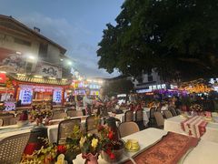 -刘姐啤酒鱼民族演艺餐厅(西街总店)