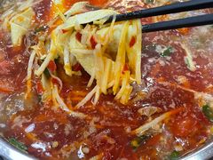 -黄利砖万峰林布依特色酸笋牛肉馆