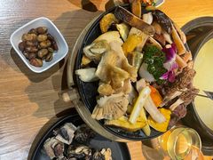 -一朵菌·野生菌探索家火锅(南亚店)