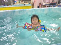 -小鸭先知婴儿游泳馆