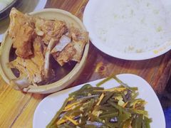 -万和春排骨砂锅米饭(湖北路店)