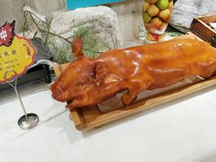 鸿运乳猪-味茂·老船夫1927(东海东路店)