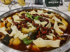 -晓彭肥肠鸡·泡椒鸡火锅(水木天地店)