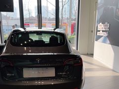 -TESLA 特斯拉(上海太古汇体验店)