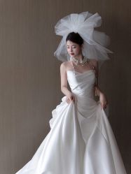 -不晚国际婚纱礼服