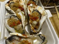 -蚝哥花姐湛江烤生蚝(美丽湾市场店)