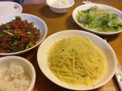-临江餐馆二楼美食部落