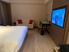 -上海虹桥西郊假日酒店