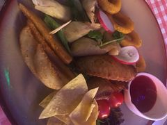 小吃拼盘-鲨鱼美式餐厅酒吧Sharky