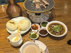 -蒙亨·手把肉·蒙古包文化主题餐厅(天恒广场店)