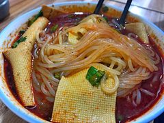 红油米线-老字号杨坡红油米线腊汁肉夹馍(东四道巷店)