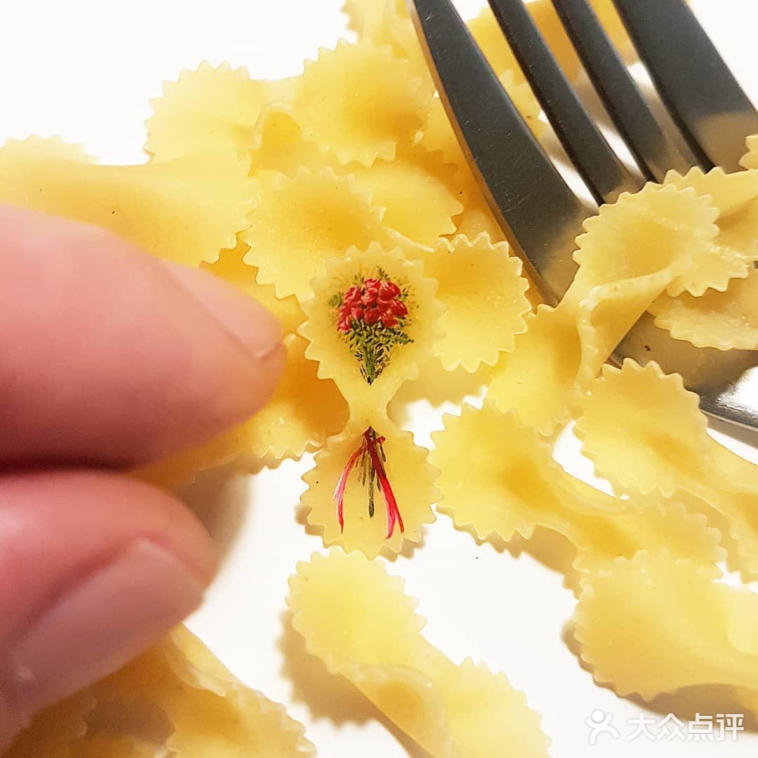 爆米花🌸上的画 看着就好甜