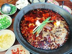 -四小区火锅·巷子里的重庆火锅(花照壁店)