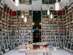 -钟书阁(松江泰晤士小镇店)