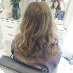 -e hair salon