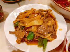 猪肝炒杏鲍菇-吉事利茶餐厅