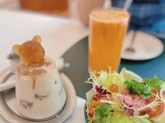 -露露家咖啡店