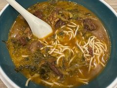 老坛酸菜牛肉面-咬不得高祖生煎·简餐(金逸影城店)