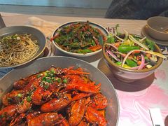 -巴厘龙虾·榜首油焖大虾(音乐学院·沿江酒馆店)