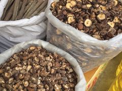 -何庄子阿米玛玛农产品批发市场