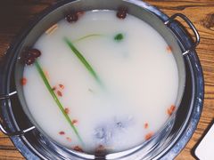 -龙记斑鱼火锅鲜切牛肉自助(红山路店)