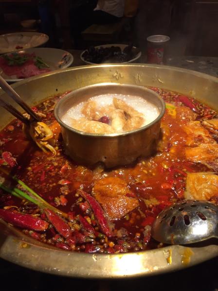 小龙坎火锅(珠江新城店)-"好评 好吃 味道足足的,夏天夜宵好去处.