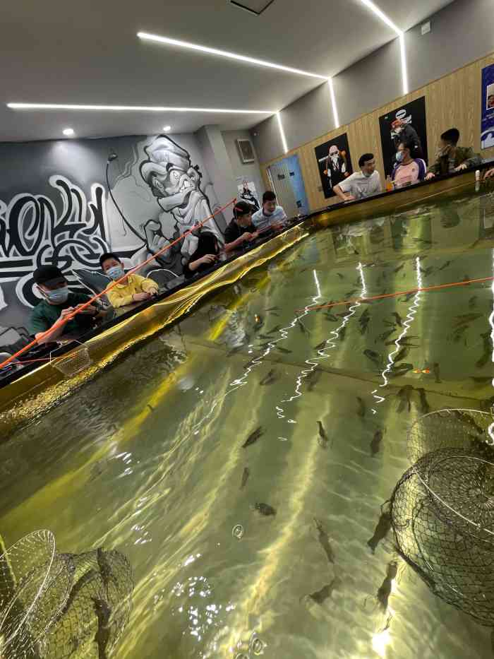 lucky(河南岸店)-"33青年公路街社61lucky室内钓虾馆 .