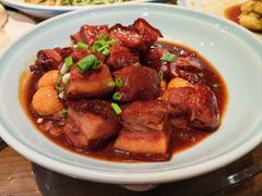 一品红烧肉-那家老院子东北菜·饺子·小鸡炖蘑菇(艳华街店)