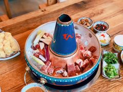 -毛辣果·贵州红酸汤牛肉火锅(西单店)