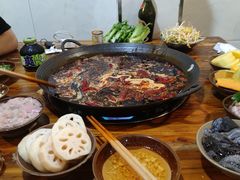 -利姐牧牛匠老火锅(兰花店)