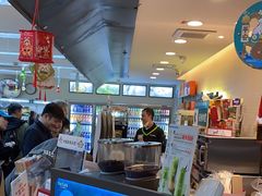 -全家便利店(杭州龙翔桥地铁站店)