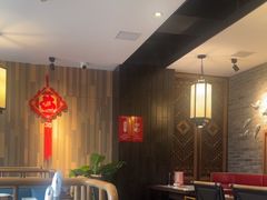 -野山舂·贵州现舂酸汤牛肉(民生路店)