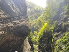 -龙水峡地缝景区
