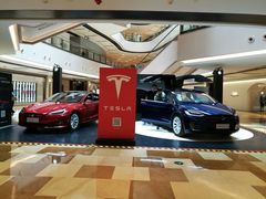 -TESLA 特斯拉(上海太古汇体验店)