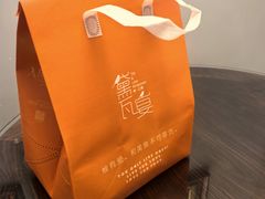 -黛遇·黛瓦宴花园餐厅