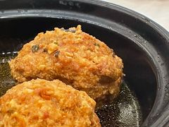 蟹黄狮子头-鸿运酒楼