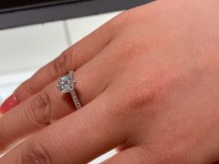 -Tiffany & Co.蒂芙尼
(杭州大厦店)