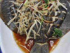 清蒸多宝鱼-1910老鲁味海鲜·戳子肉·青岛菜(金沙滩店)