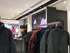 -ARC'TERYX始祖鸟(北京王府中环店)