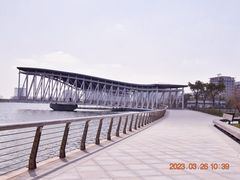 -滴水湖