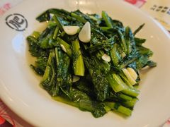-肥肥虾庄·金牌油焖大虾(汉街SKP店)