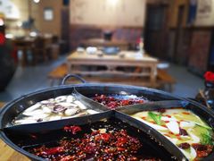 -白乐天毛肚火锅馆(解放碑店)