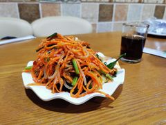 -怡妮新疆风味餐厅(东江湾路店)
