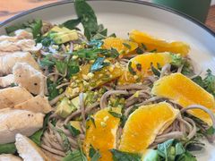 鸡肉牛油果芒果色拉-Wagas沃歌斯(枫蓝国际店)