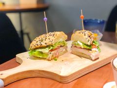 -POKEE VIA&Brunch·维娅(重庆来福士店)