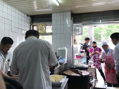 -黄阿姨锅贴大王(万航渡路店)